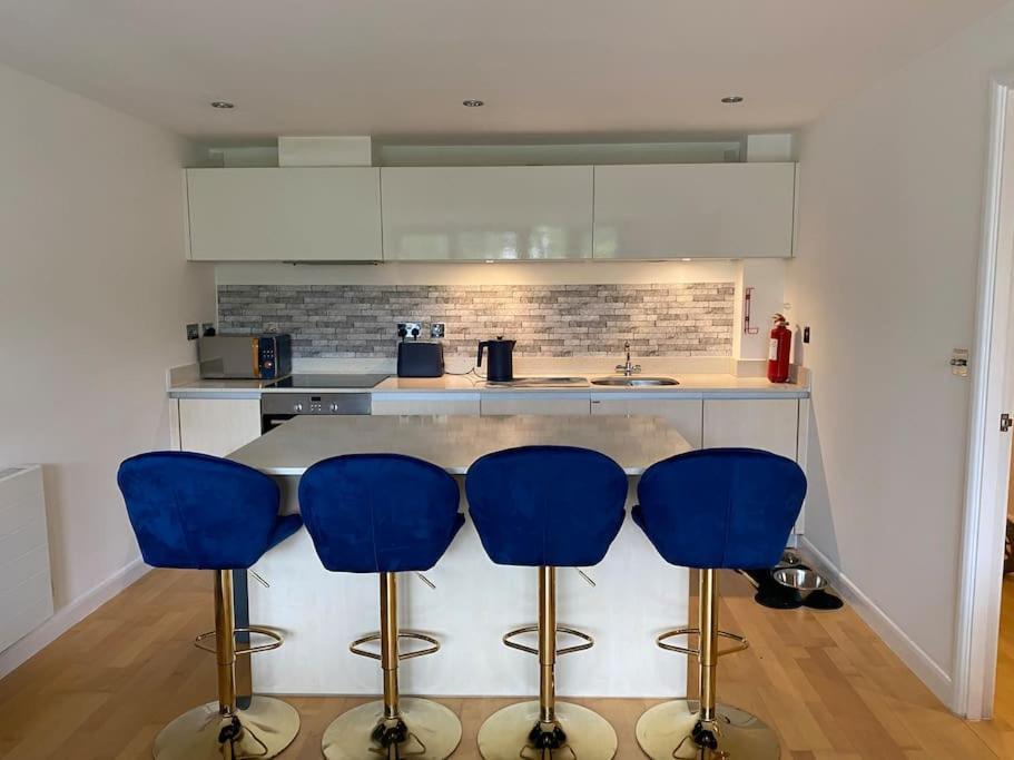 Modern Apartment, Fistral Beach Newquay  Exterior photo